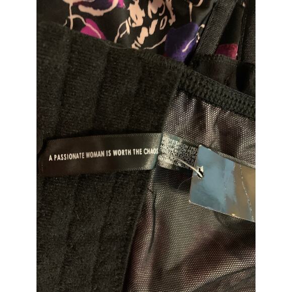 Torrid X Betsey Johnson Floral Print Black Pink Ruffled Longline Bra Size 2 D - Picture 8 of 10